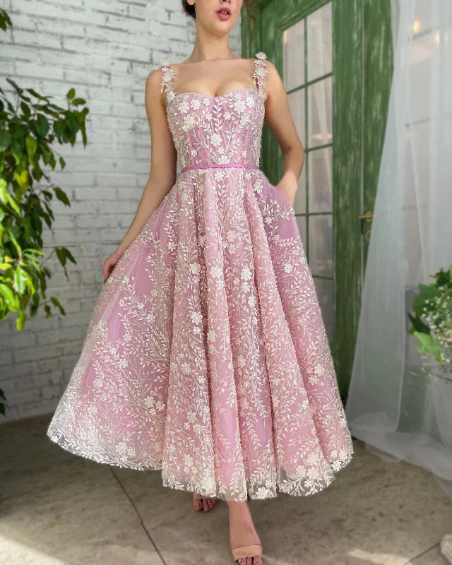 Midi dresses with tassel accents for a bohemian and free - spirited styleDreamweaver's Floral Symphony Dress Midi dresses with tassel accents for a bohemian and free - spirited styleDreamweaver's Floral Symphony Dress