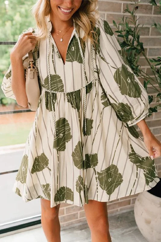 Midi dresses with ruched sleeves for a more fitted and stylish arm lookFloral Stripe 3/4 Sleeve Dress Midi dresses with ruched sleeves for a more fitted and stylish arm lookFloral Stripe 3/4 Sleeve Dress
