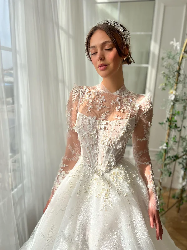 Midi dresses with gathered skirts for a full and flowing silhouetteIllusion Garden Bliss Gown