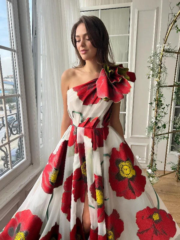 Midi dresses with ruffled sleeves for a more feminine and voluminous lookPoppy Dream Gown
