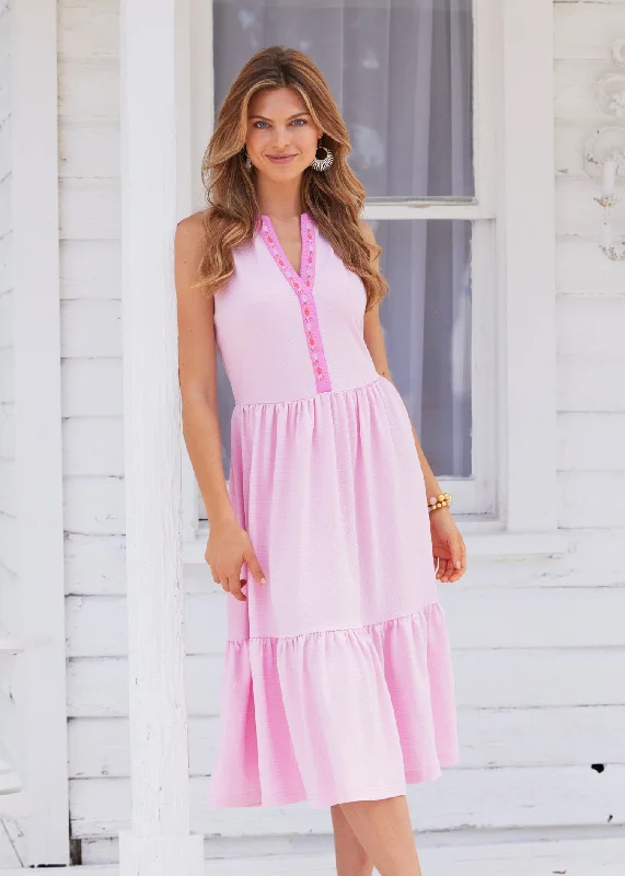 Midi dresses with geometric cutouts for a contemporary and edgy lookProvence Embroidered Midi Dress Midi dresses with geometric cutouts for a contemporary and edgy lookProvence Embroidered Midi Dress