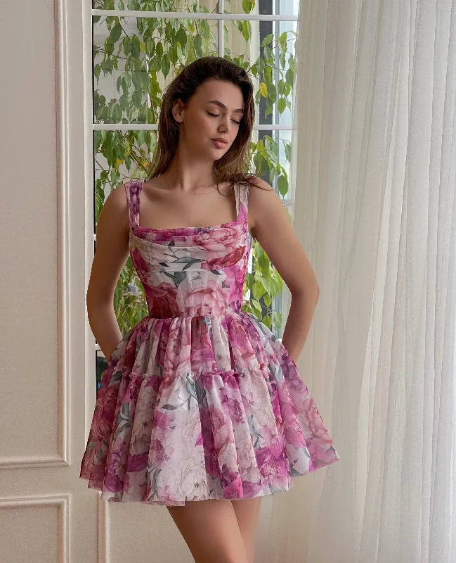 Midi dresses with printed lining for a hidden and stylish detailReverie Rose Mini Dress Midi dresses with printed lining for a hidden and stylish detailReverie Rose Mini Dress