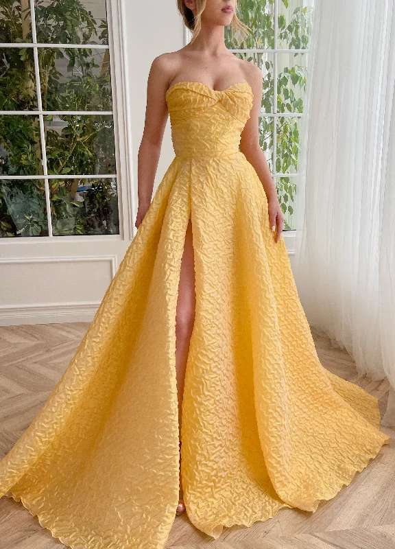 Midi dresses with button - front designs for a classic touchSunlit Elegance Strapless Gown Midi dresses with button - front designs for a classic touchSunlit Elegance Strapless Gown