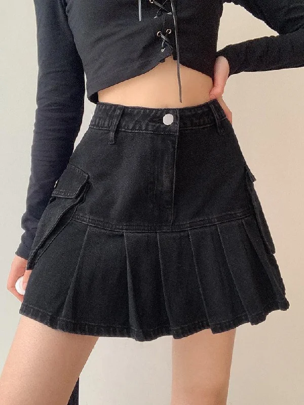Distressed denim skirts for an edgy styleGrunge Cargo Denim Mini Skirt