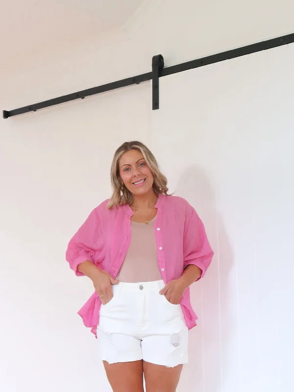 Button - Down Denim Top with a Classic DesignIssy Denim Shorts - Off White