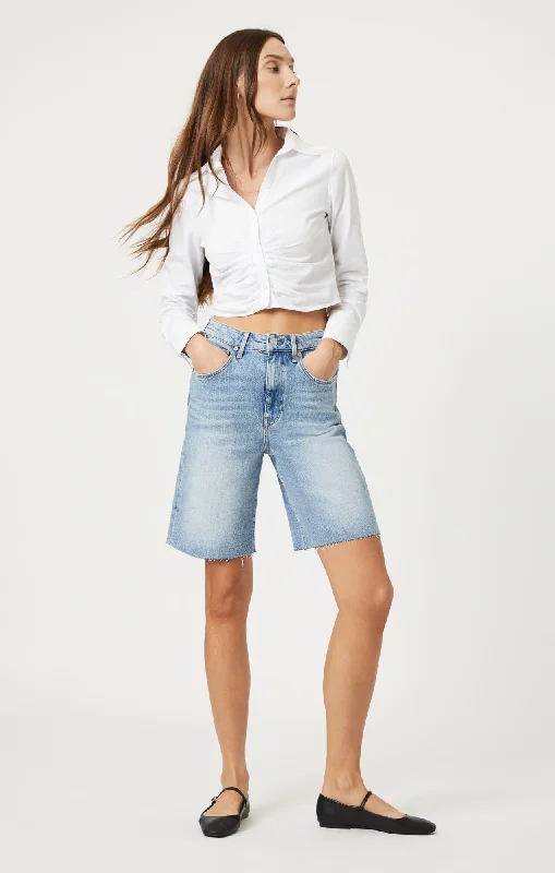 Plus - Size Denim Top for a Comfortable and Stylish FitSELINA SHORTS IN LIGHT USED RECYCLED BLUE