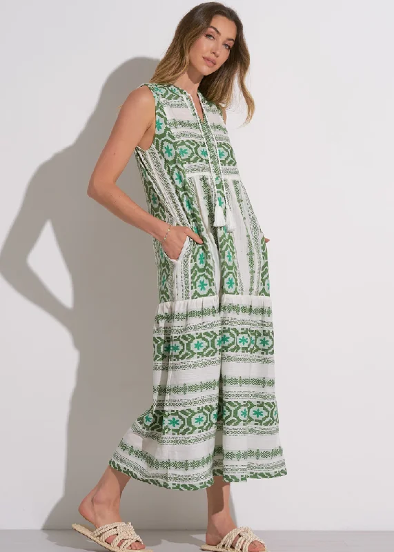 Maxi dresses with pocket details for added functionalityElan Stacy Embroidered Maxi Dress- White Green