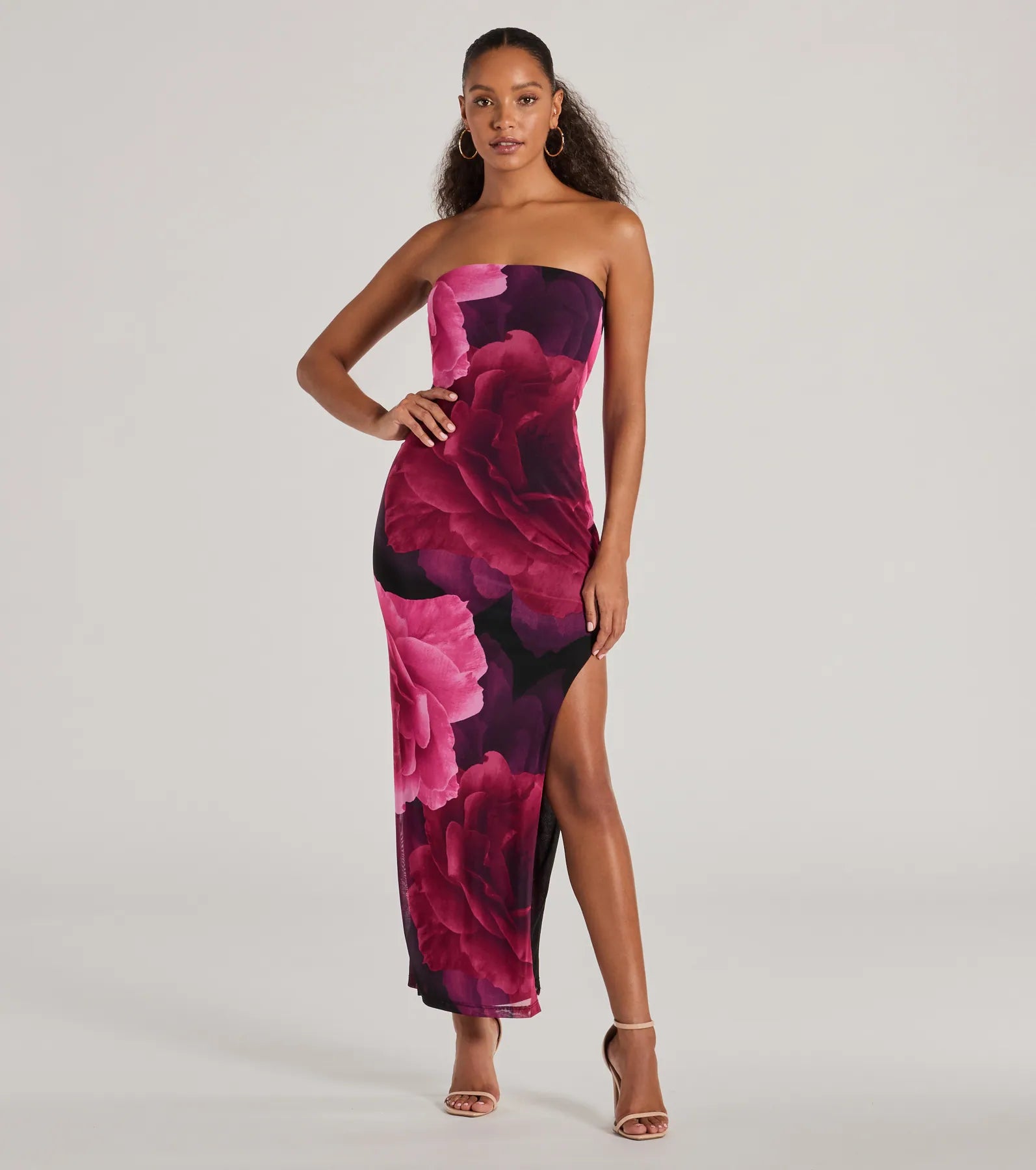 Maxi dresses with balloon sleeves for a vintage - inspired styleGrandeur Blooms Strapless Slit Floral Maxi Dress