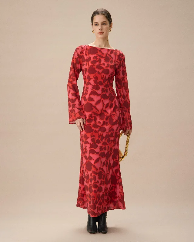 Maxi dresses with a ruched bodice for a more form - fitting and feminine shapeRed Floral Bell Sleeve Maxi Dress
