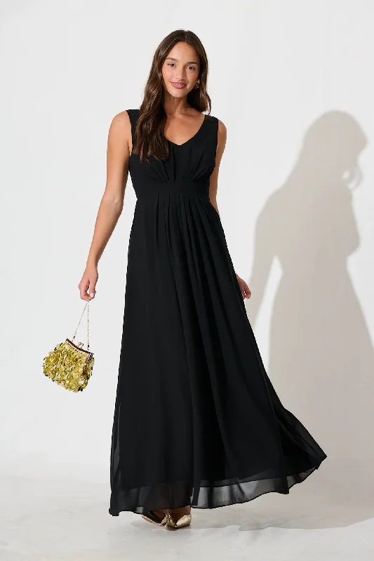 Maxi dresses with a criss - cross back for a flirty and unique detailWonderful Maxi Dress Black