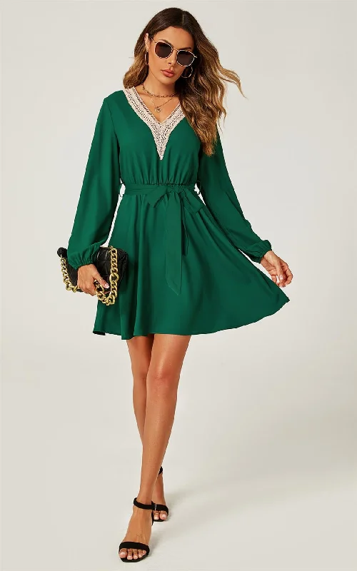 Mini dresses with ribbed textures for a unique appearanceLace Trim V Neck Mini Dress In Green Mini dresses with ribbed textures for a unique appearanceLace Trim V Neck Mini Dress In Green
