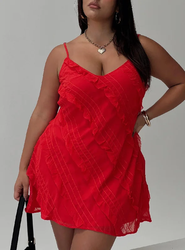 Mini dresses with pleated skirts for a classic lookLars Mini Dress Red Curve