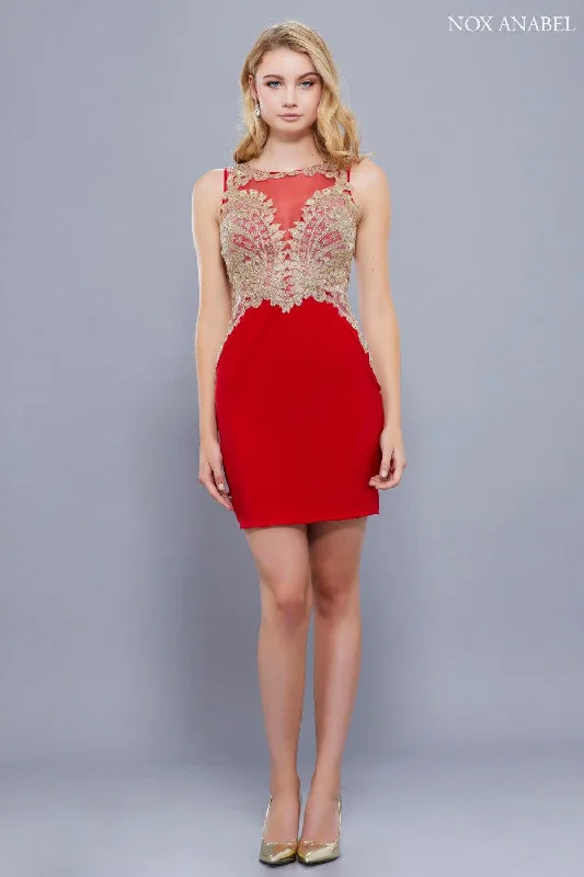 Wedding guest dresses with tiered skirts for a feminine lookShort Sleeveless Fitted Formal Prom Dress
