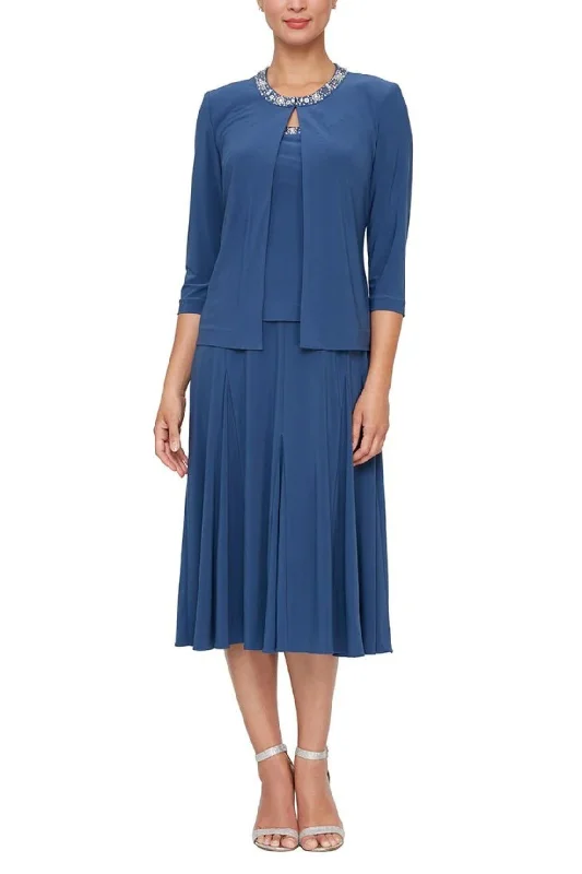 Maxi dresses with thin spaghetti straps for a delicate and feminine feel Maxi dresses with thin spaghetti straps for a delicate and feminine feel Alex Evenings 435372 Tea Length Jacket Formal Dress