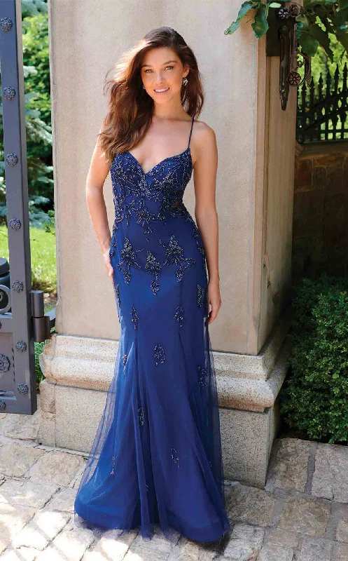 Strapless formal dresses with tulle skirts for a classic prom lookFaviana 11227 Dress Strapless formal dresses with tulle skirts for a classic prom lookFaviana 11227 Dress