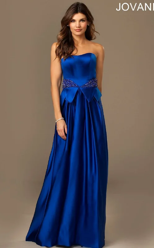 Formal dresses with side - slit pockets and beaded accents for a practical and stylish formal eventJovani 20106BG Dress