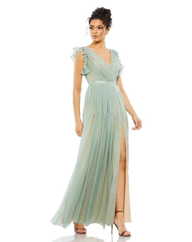 Maxi dresses with a ruffled neckline for a charming look Maxi dresses with a ruffled neckline for a charming look Mac Duggal 26577 Long Ruffled Formal Prom Dress