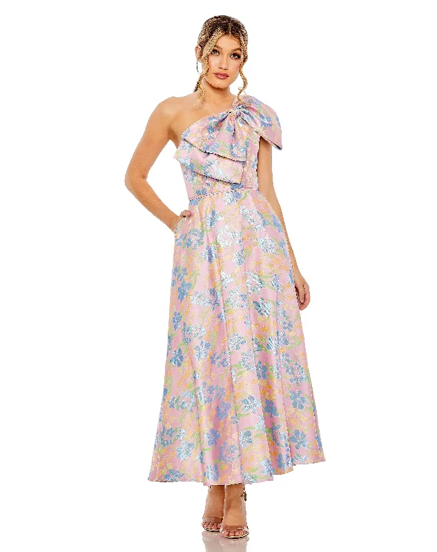 Mini cocktail dresses with a beaded bodice and a flirty A - line skirtMac Duggal 49623 Tea Length One Shoulder Dress