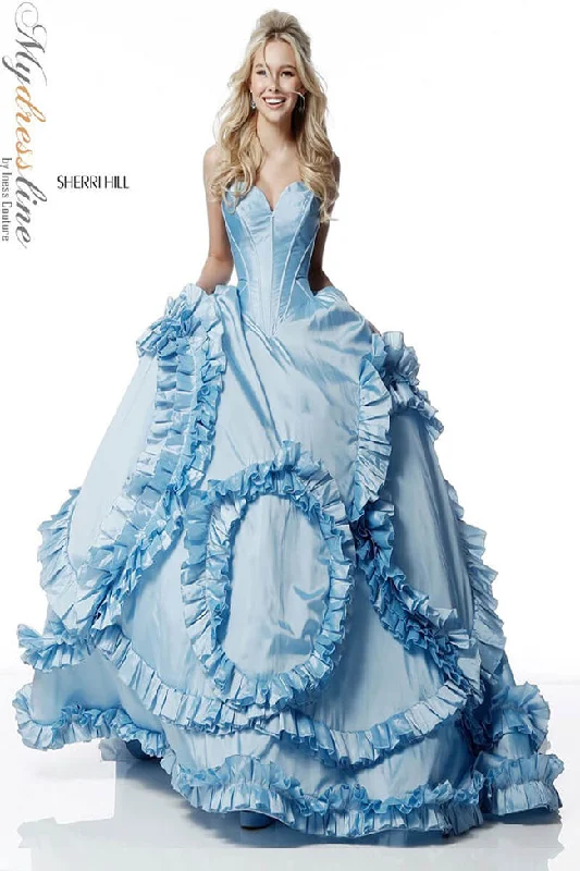 Formal dresses with halter necks and lace - up backs for a stylish promSherri Hill 51578