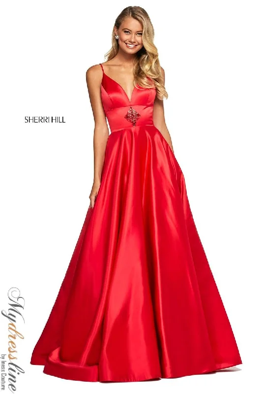 Prom dresses with lace - up side panels and ruffled bodices for a feminine and detailed lookSherri Hill 53312