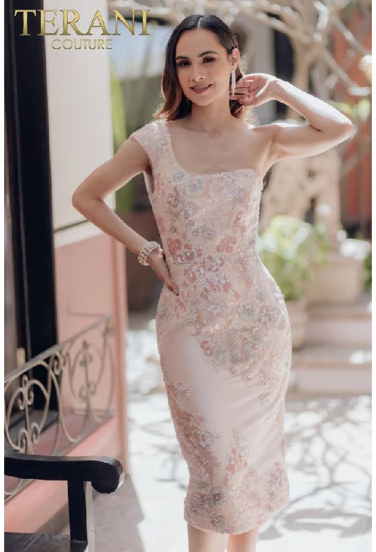 Maxi dresses with embroidered floral motifs for a unique design Maxi dresses with embroidered floral motifs for a unique design Terani Couture 232C1125 Short Cocktail Beaded Sequin Dress