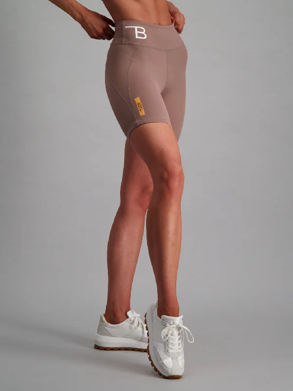 Belted Women Shorts to Enhance the WaistlineCore Shorts - Latte