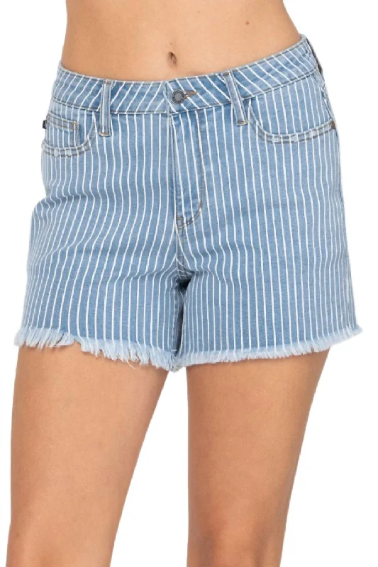 Patterned Geometric Women Shorts for a Modern AppealStriped Cut Off High Waist Shorts In Blue/white