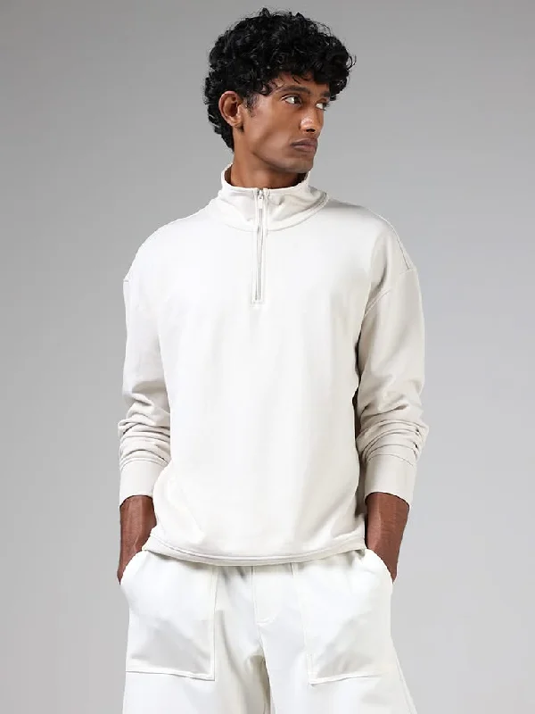 Linen Women Shorts for Breathable Comfort in Hot WeatherStudiofit Off White Relaxed-Fit Turtle Neck Sweatshirt Linen Women Shorts for Breathable Comfort in Hot WeatherStudiofit Off White Relaxed-Fit Turtle Neck Sweatshirt