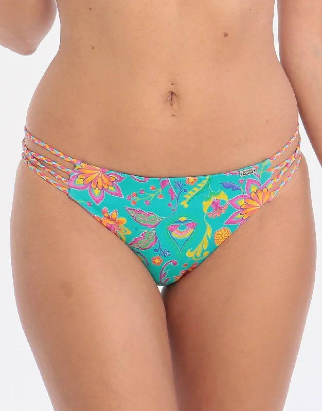 Maternity bikini for expecting mothers to enjoy the beach comfortablySunshower Vida Multi Strap Hipster - Caraibes Maternity bikini for expecting mothers to enjoy the beach comfortablySunshower Vida Multi Strap Hipster - Caraibes