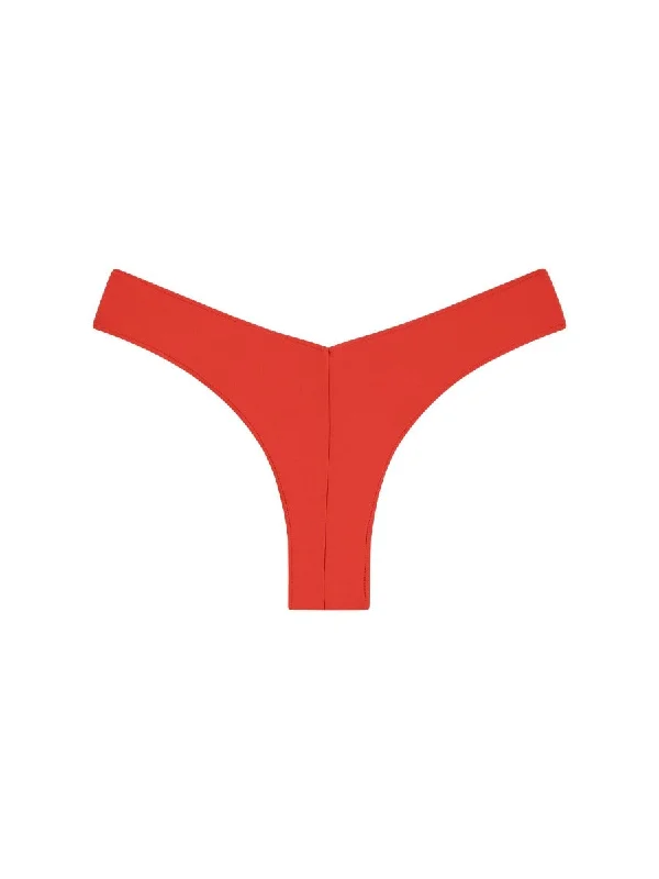 High - waisted bikini for a retro and tummy - flattering lookChad Chilli