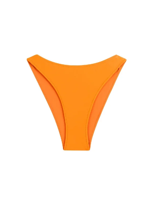 UV - protection bikini for safe sun exposure during beach daysElvis Tangelo