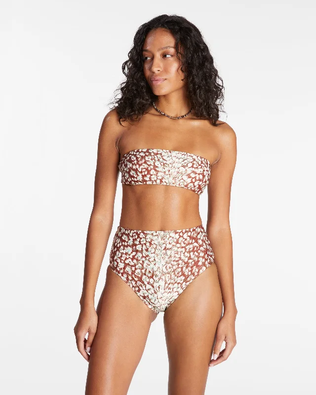 Sustainable bikini made from recycled materials for eco - conscious beachgoersKaia Bikini Bottom Sustainable bikini made from recycled materials for eco - conscious beachgoersKaia Bikini Bottom