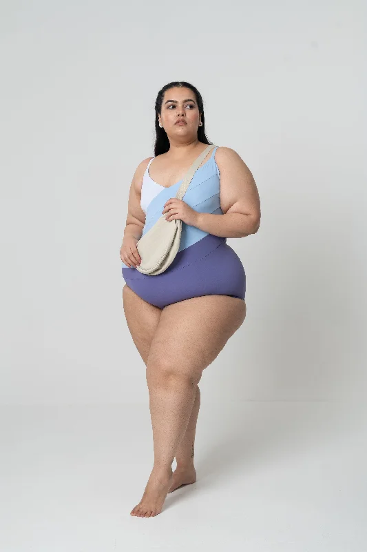 Plus size swimwear with underwire supportSide Stride One Piece